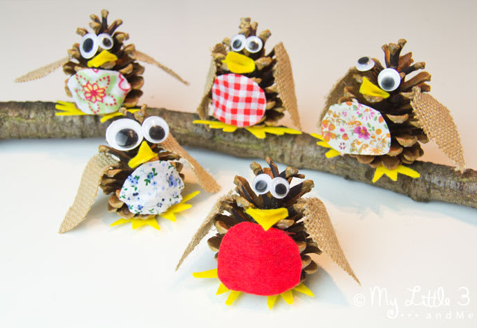 Pine cone Christmas robins